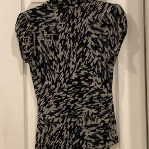 Black and Gray Patterned Women's Top - Picture 6 of 9